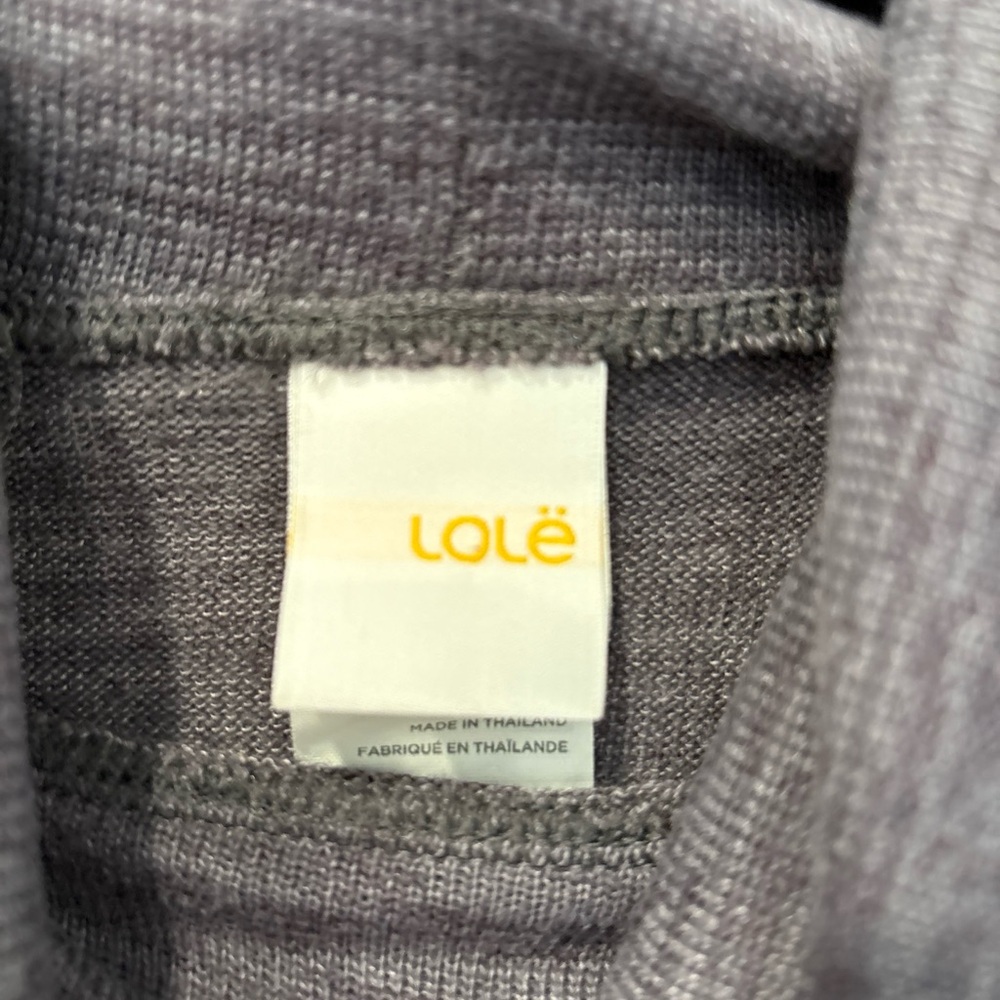 Lolë Gray Knit Top